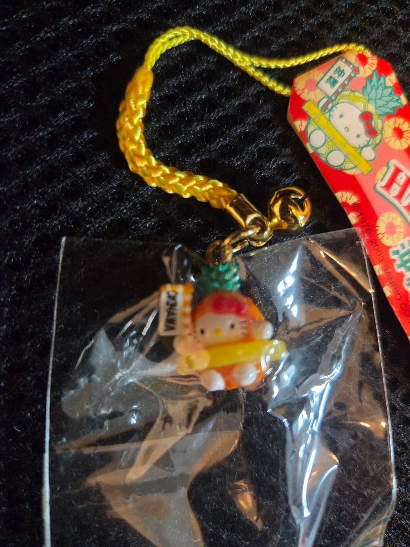 ご当地キティ 沖縄限定 パイナップルバージョン 2003 - メルカリ