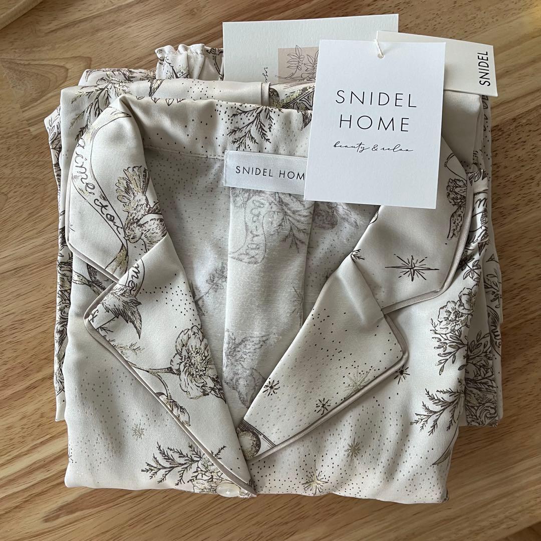 snidel  パジャマ　新品未使用　長袖長ズボン SNIDEL HOME パジャマ ルームウェア シアーロングパンツ レディース