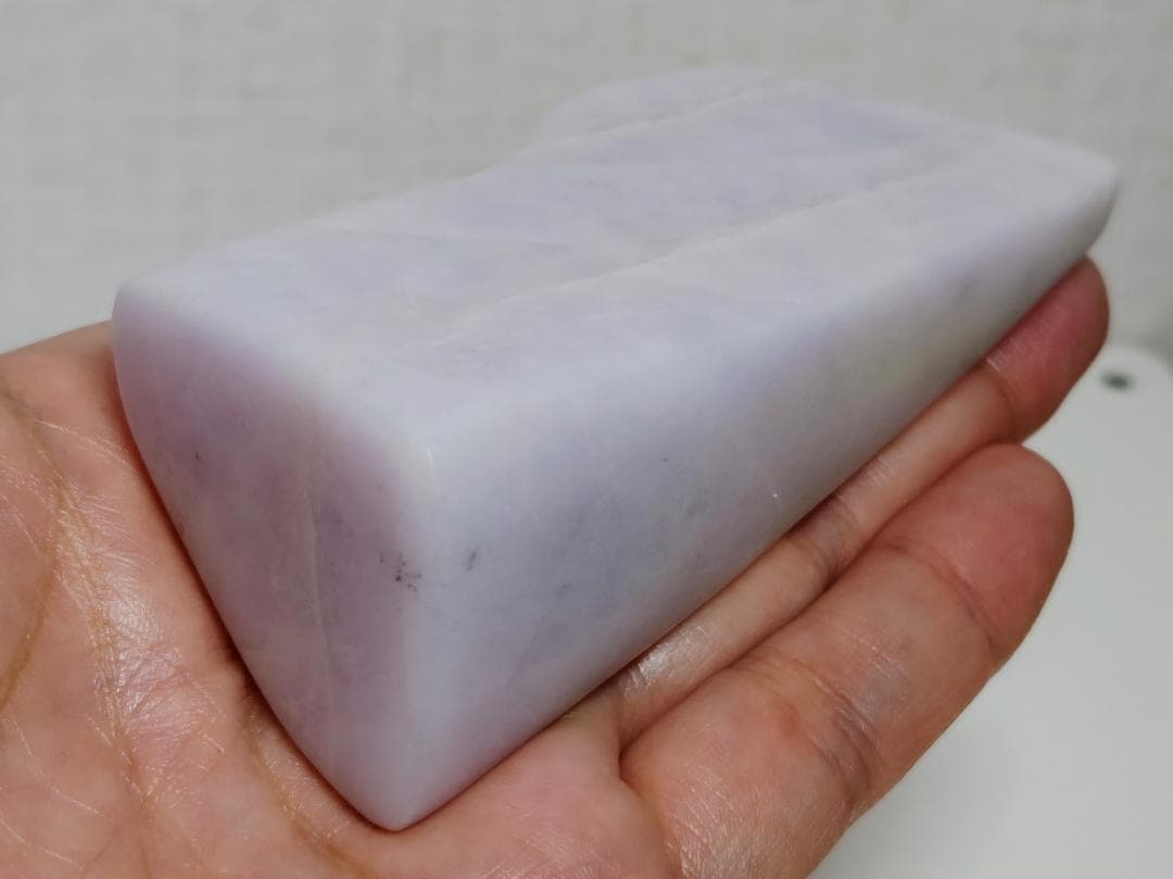 高透過 ・ラベ 236g 翡翠 ヒスイ 原石 鉱物 鉱石 鑑賞石 自然石 誕生石