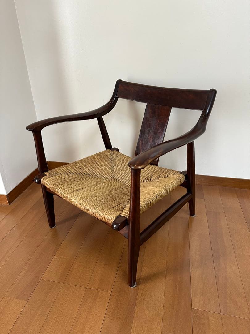 松本民芸家具　椅子　77型曲肘ラッシチェア　アームチェア　シール　作者名あり