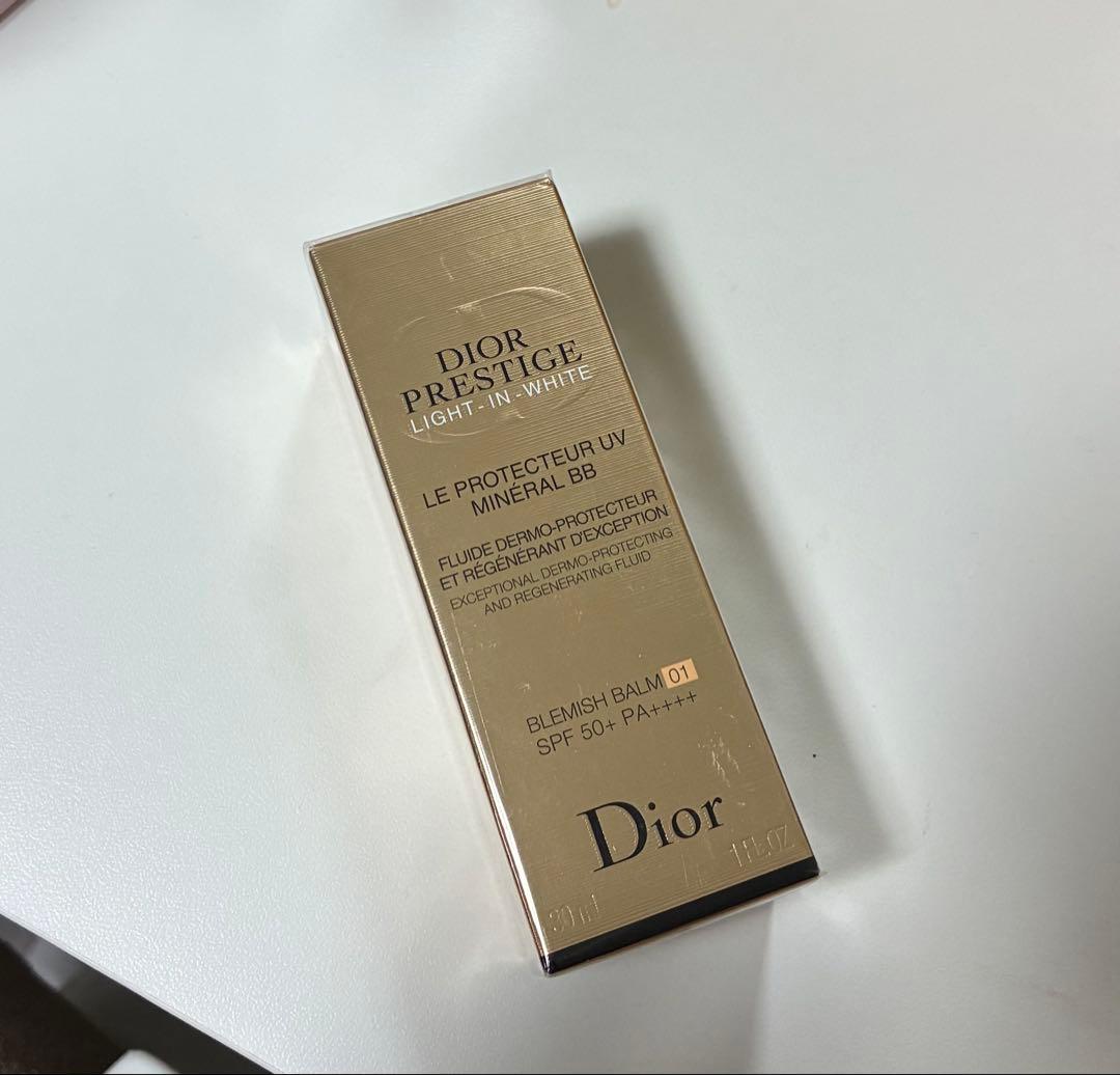 Dior プレステージ ルプロテクター UV ミネラルBB 01
