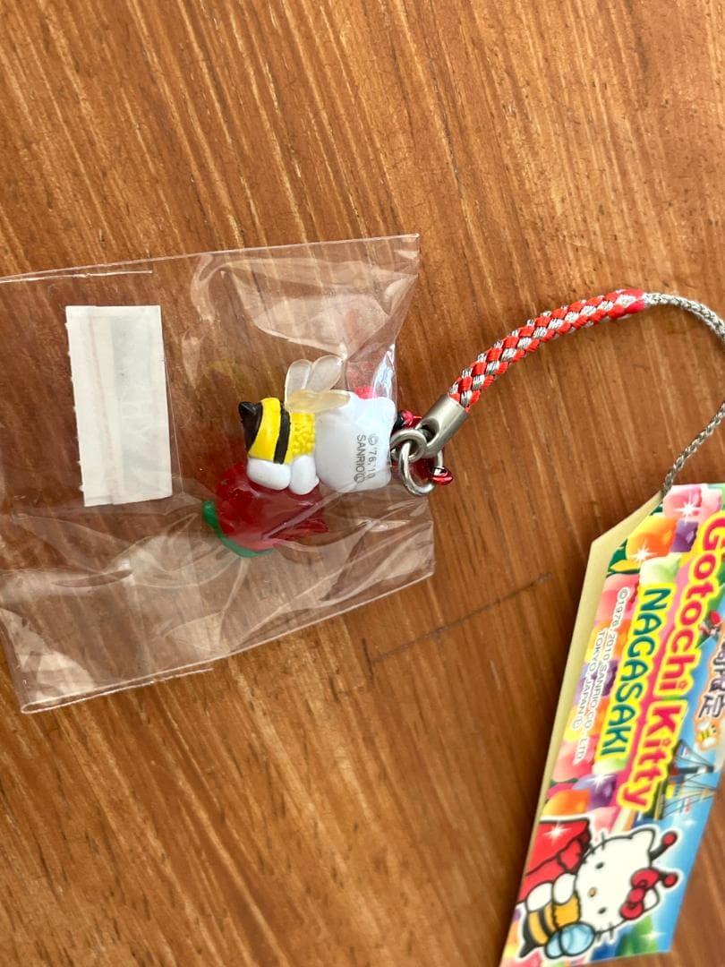 ご当地キティ ハローキティ 長崎限定 根付けストラップ - メルカリ