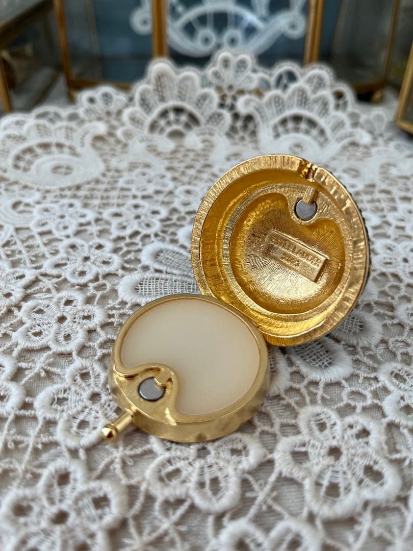 エスティローダー 練香水 練り香水 2023年 ホリデー限定品 - メルカリ