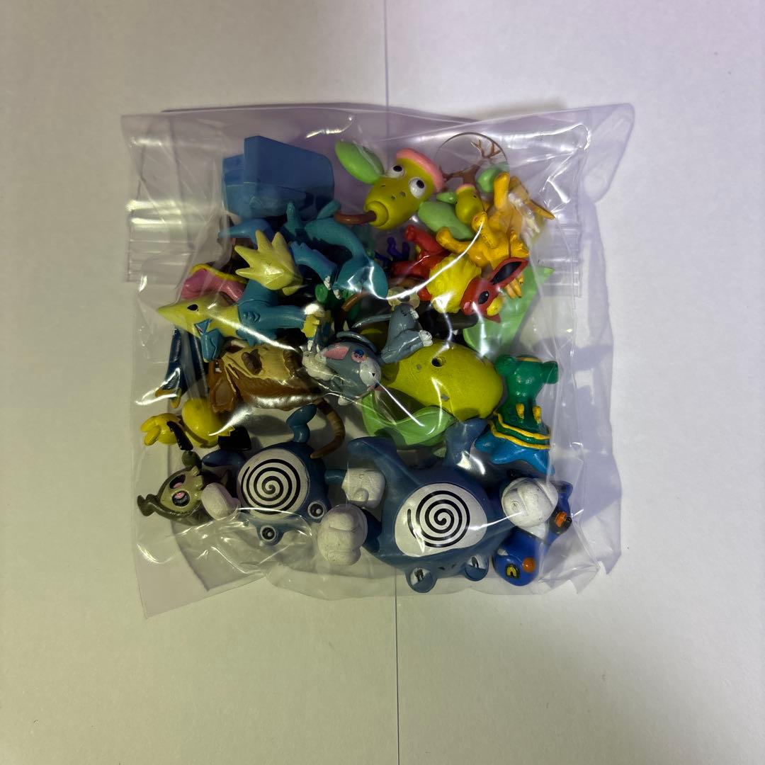 ポケモン 立体図鑑 フィギュア ミロカロス アーボック ペルシアン