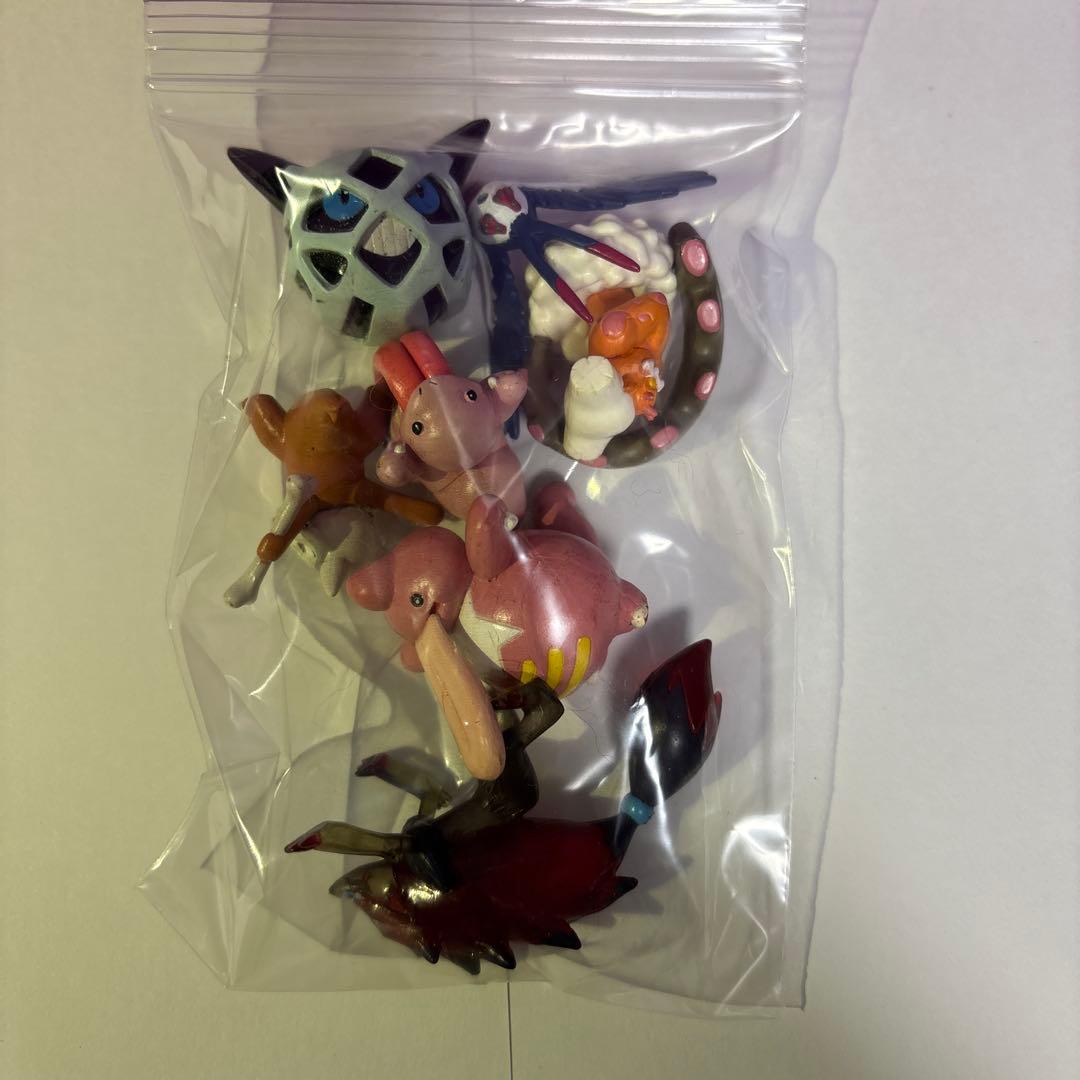 ポケモン 立体図鑑 フィギュア ミロカロス アーボック ペルシアン