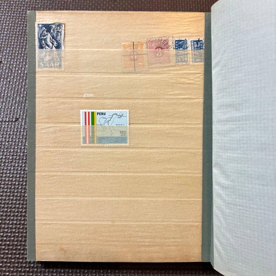 海外切手 まとめ コレクションブック 12ページ - メルカリ