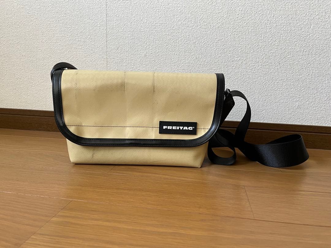 FREITAG ショルダーバッグ アイボリー F41 HAWAII FIVE-0
