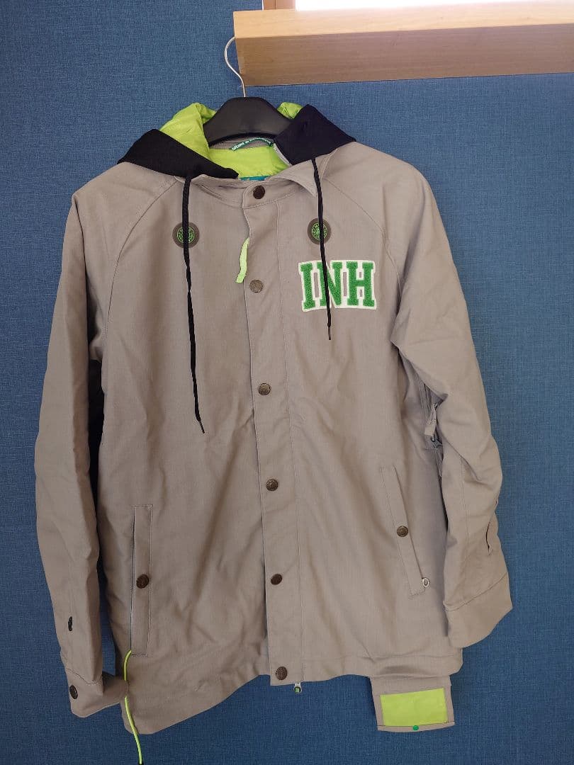 インハビタント　スノボーウェア　美品