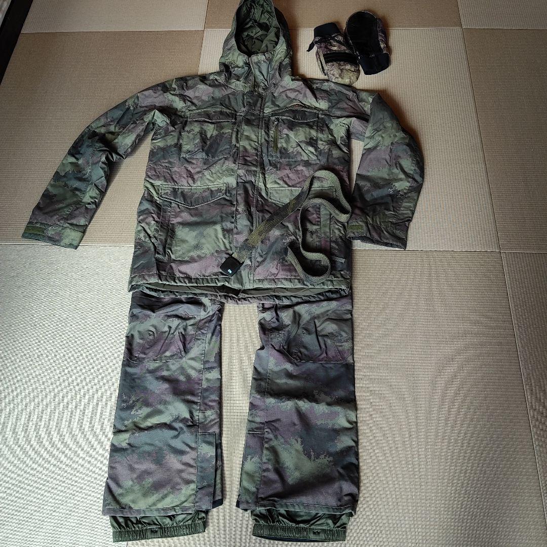 美品 BURTON 迷彩 スノーボードウェア 上下セット メンズM