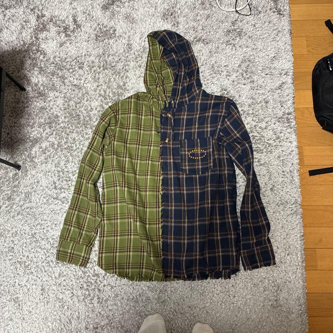 フード付きネルシャツ