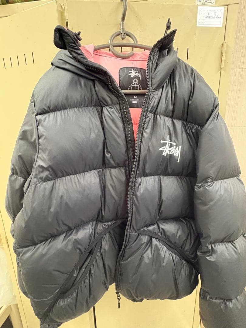 Stussy フード付きダウンジャケット 黒 - メルカリ