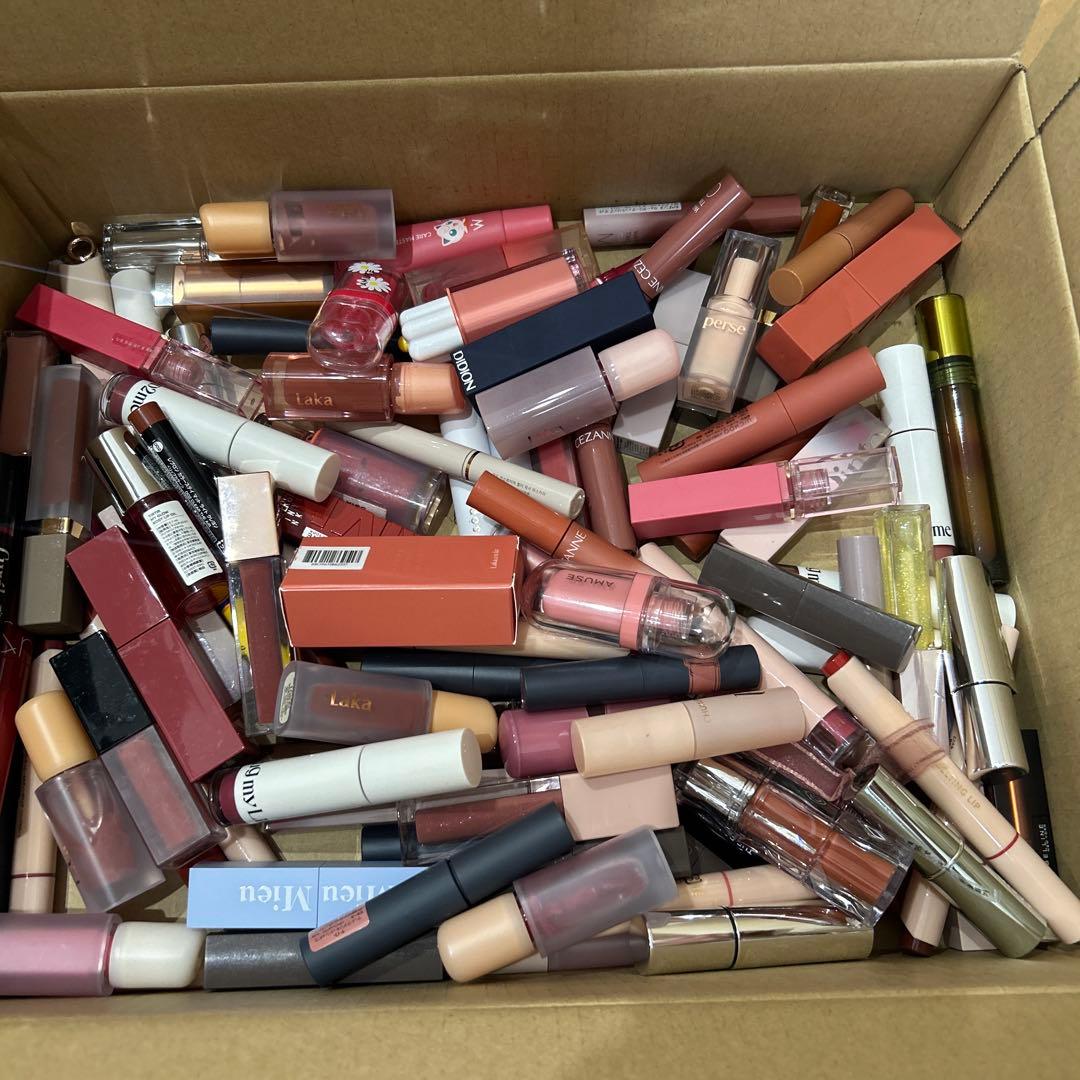 プチプラ、韓国リップまとめ売り 135点