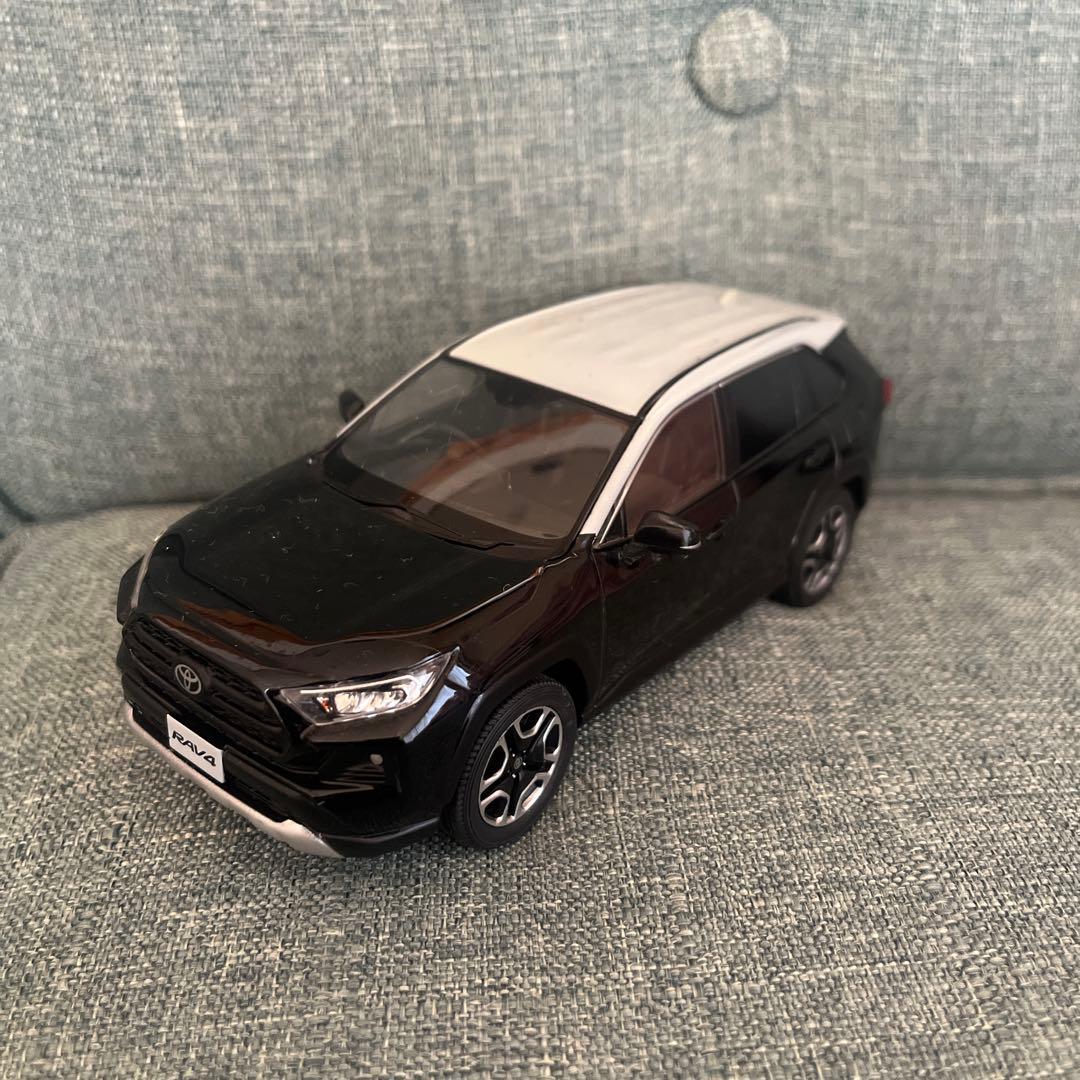 トヨタ RAV4 カラーサンプル 非売品ミニカー - メルカリ