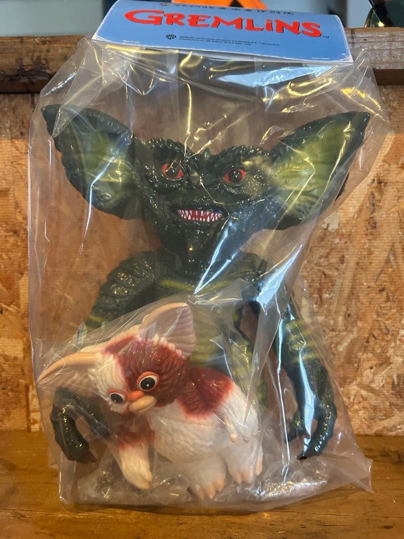 メディコムトイ　安楽安作　グレムリン　ソフビ なんと安楽安作氏の最新作は『グレムリン』の「ギズモ」！ 抽選受付