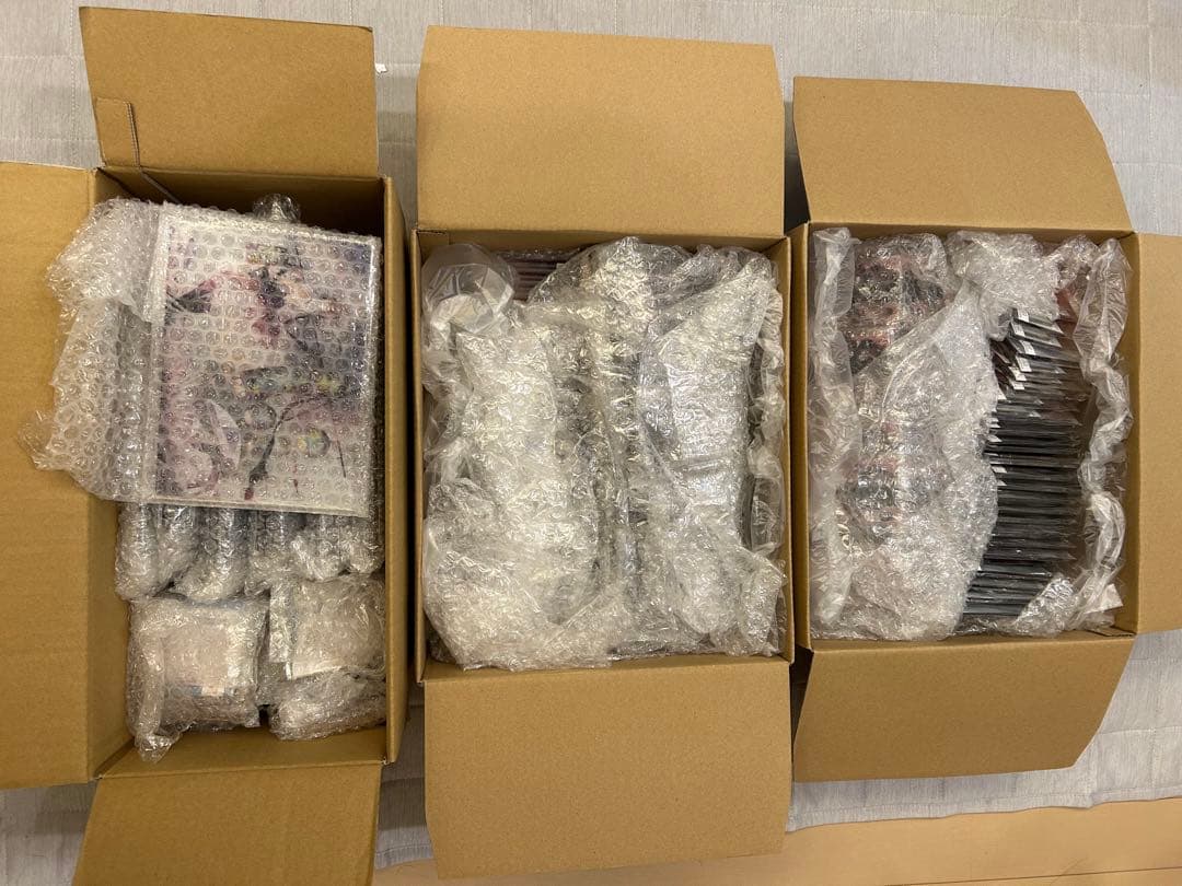 物語シリーズ　推しちゃれ　アクスタ　ステッカー　皿　バッジ　352個セット