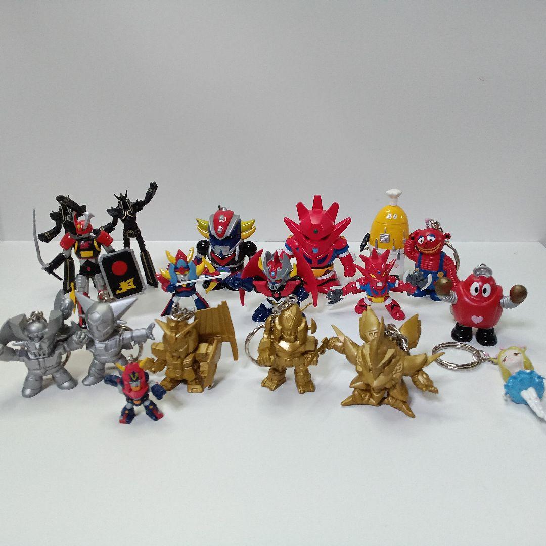 レトロなキャラクター ロボット ヒーローまとめ売り キーホルダー