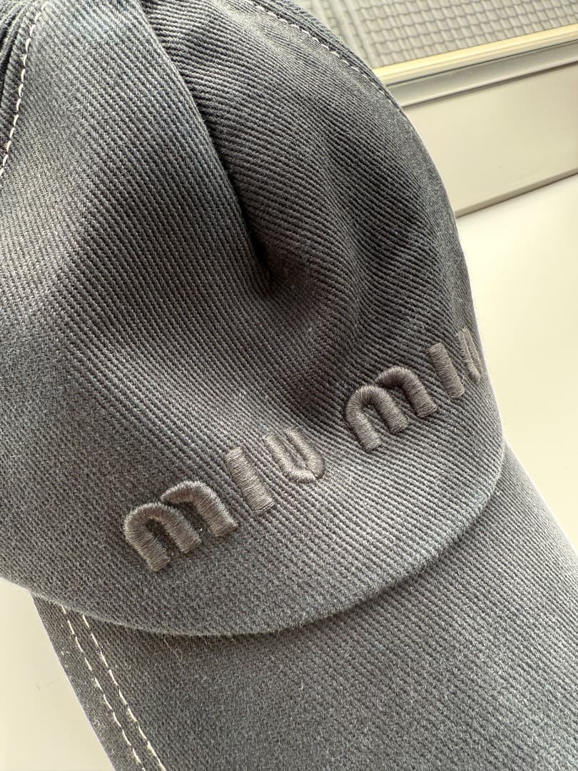 miu miu ブラック デニムキャップ