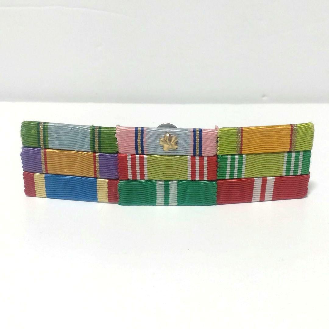 自衛隊 防衛記念章 9個 台座付 - メルカリ