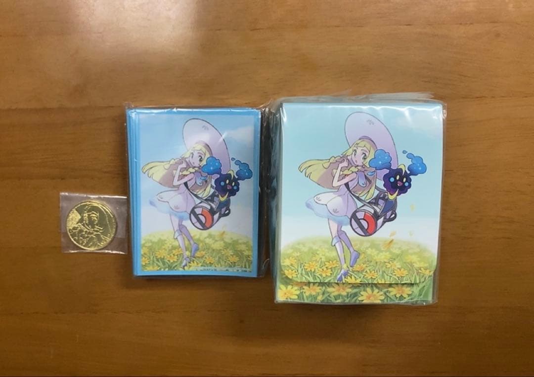 リーリエ&コスモッグセット　スリーブ　デッキケース　　ポケカ