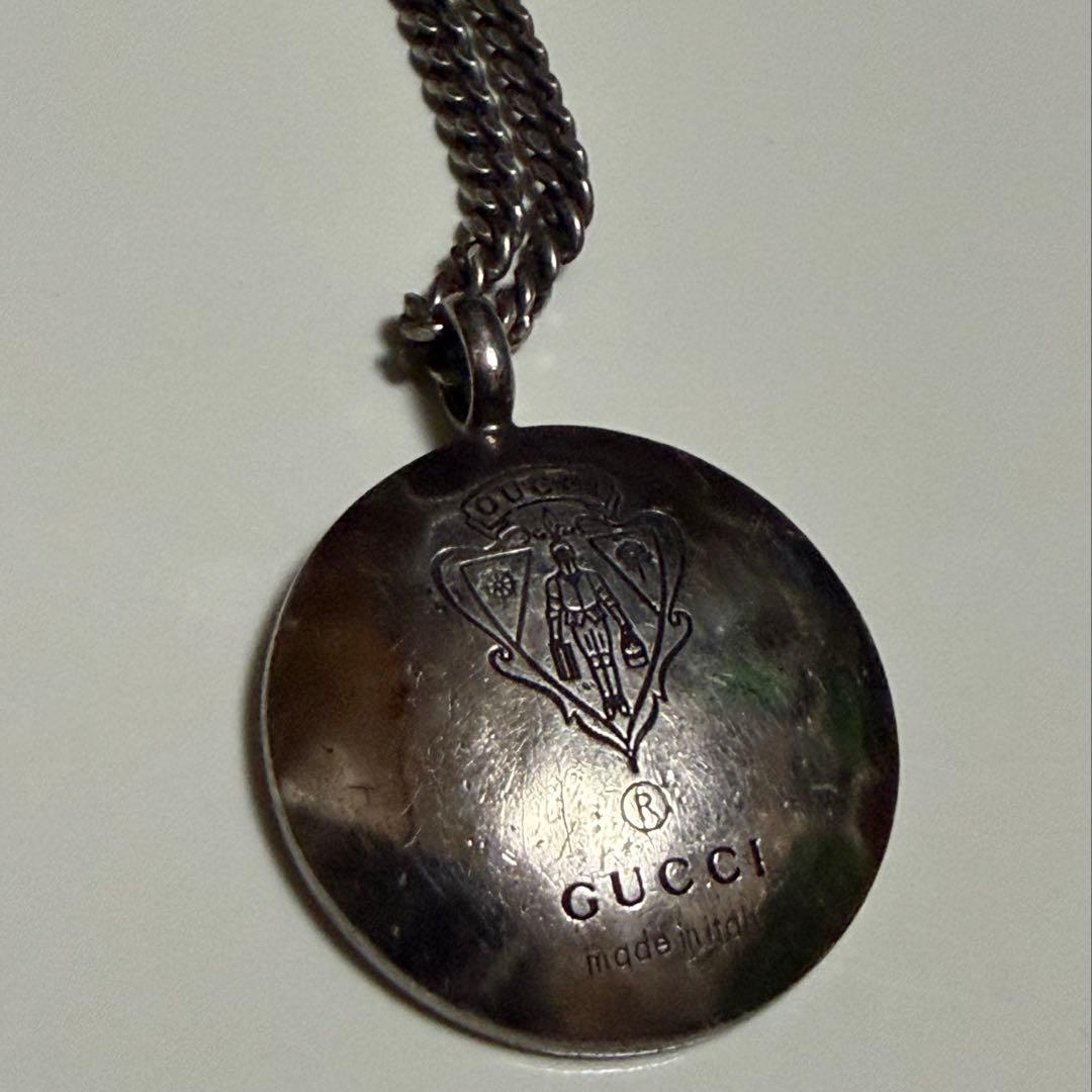 グッチ ネックレス 紋章 クレスト ラウンド シルバー925 ペンダントトップ GUCCI（グッチ） クレスト 紋章 ネックレス シルバー925 黒 約12.1g