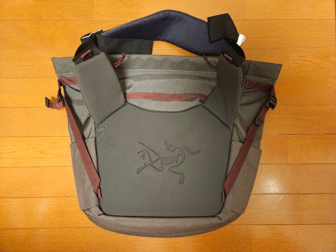 【YUGO】 廃盤　アークテリクス ミストラル mistral 16 赤