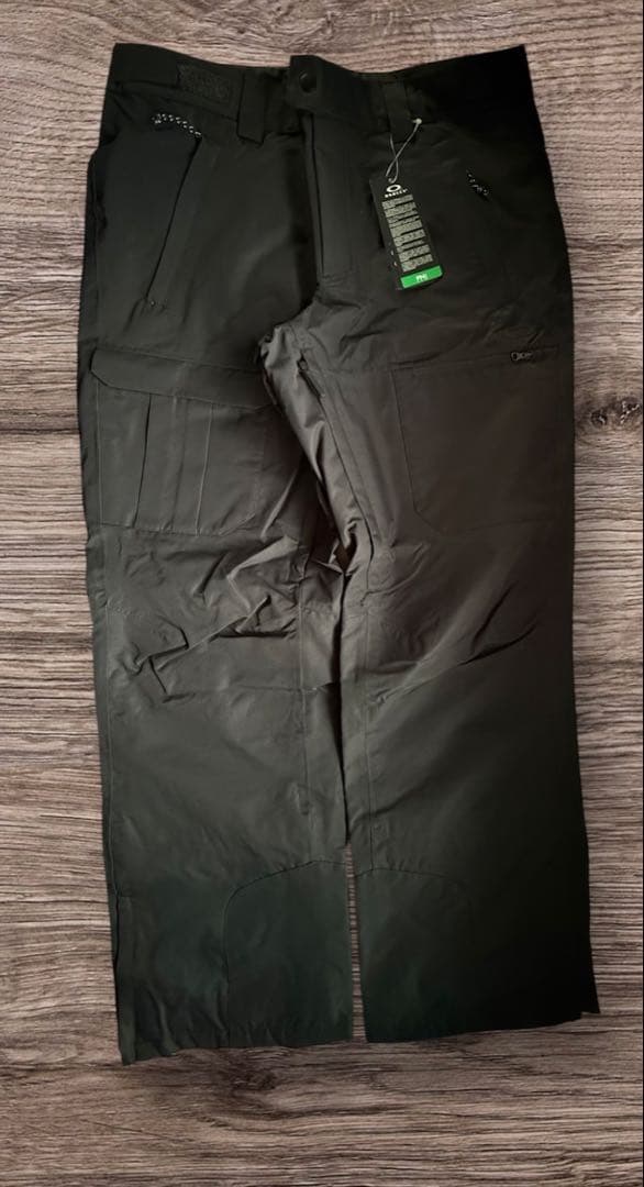 Oakley ブラック スノーボードパンツ