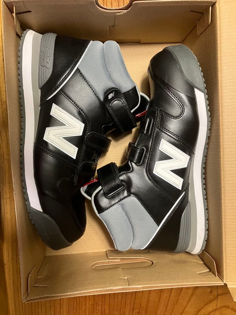 New Balance ハイカット安全靴 ブラック/グレー