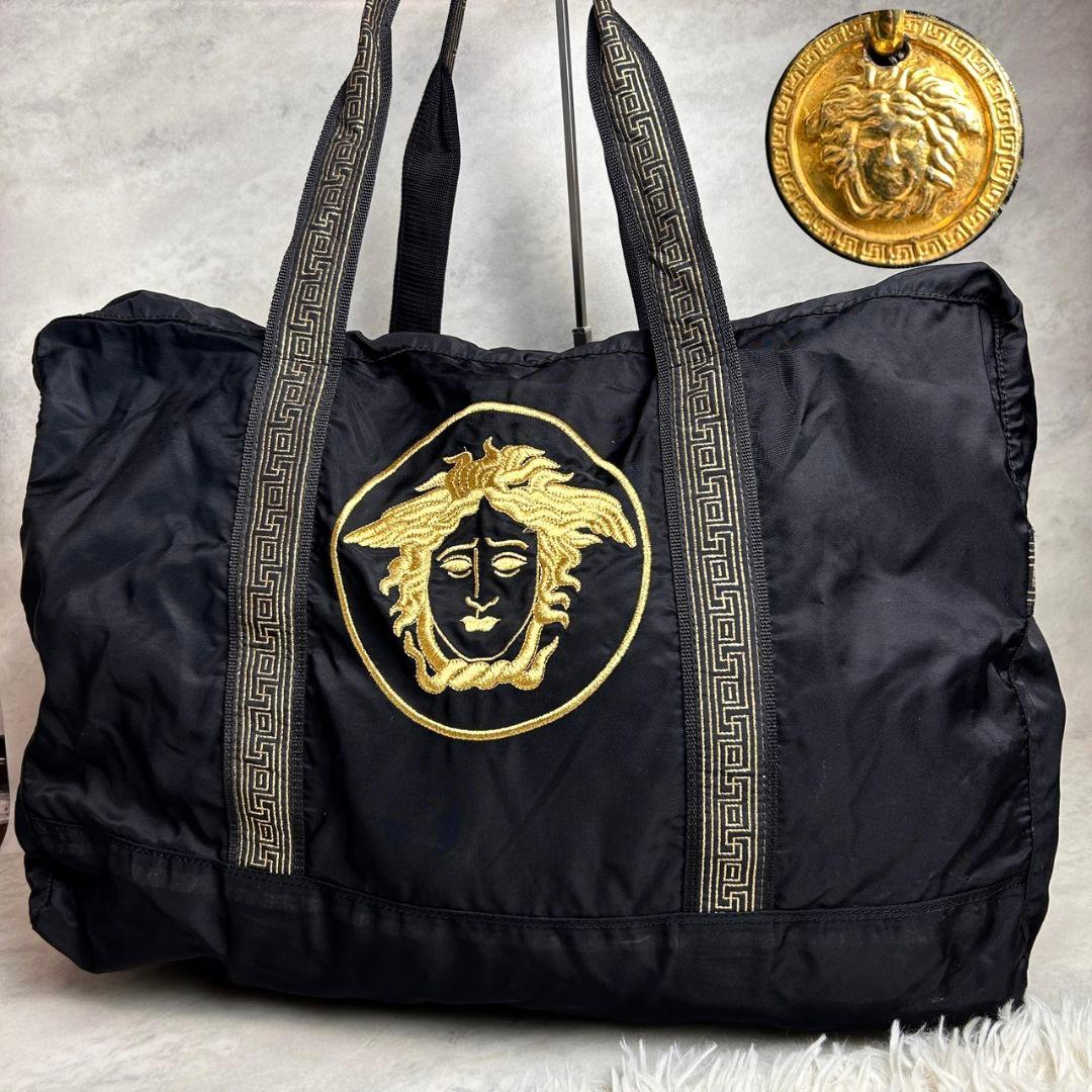 【希少】VERSACE 90s メデューサ ナイロン ボストンバッグ ブラック 希少】VERSACE 90s メデューサ ナイロン ボストンバッグ ブラック