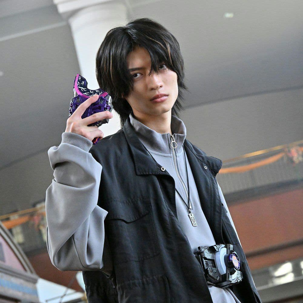 仮面ライダーバッファ吾妻道長ガッチャ冬映画着用衣装Mサイズ※1セット