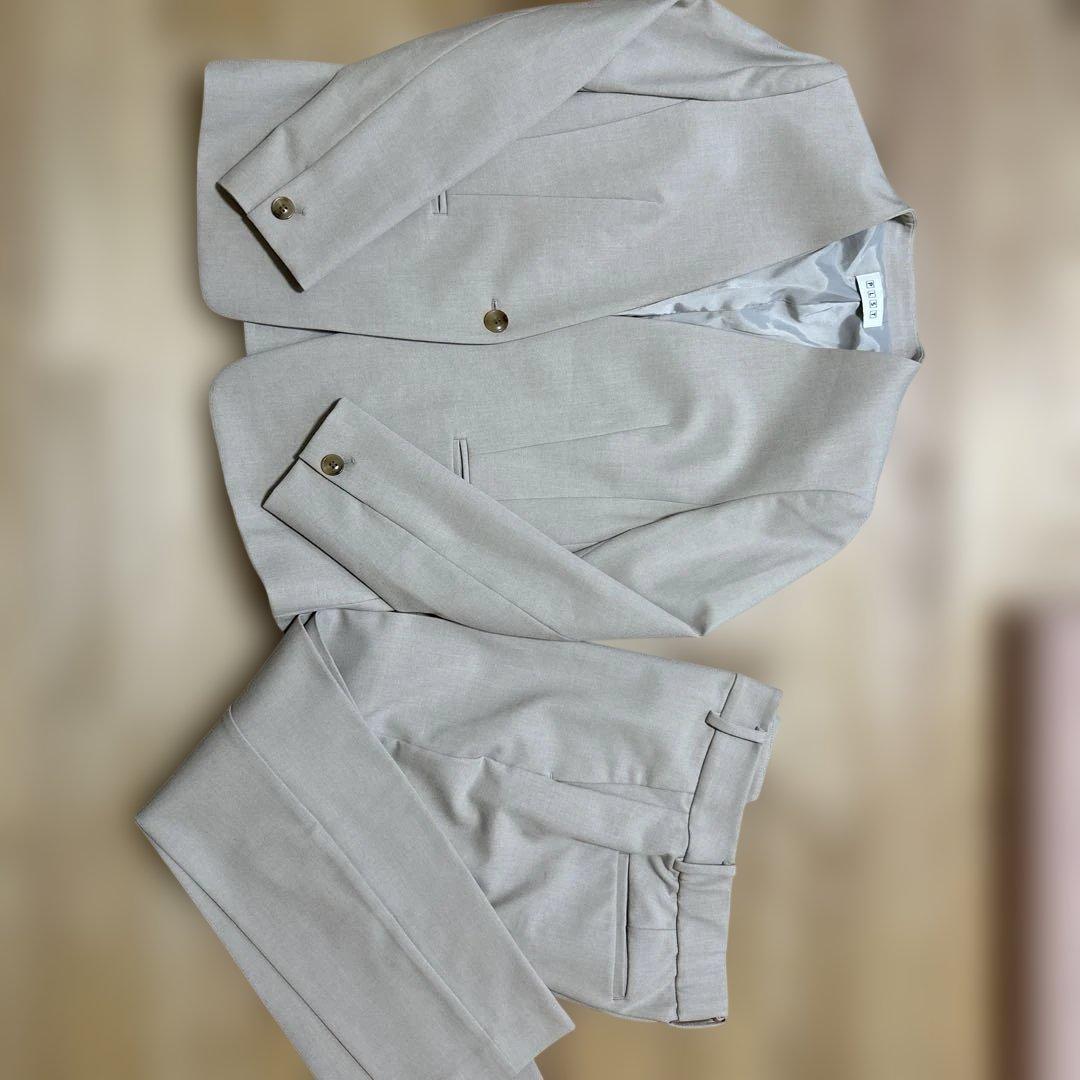 プラステ　ウォームリザーブ　パンツスーツ