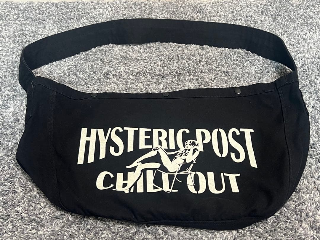 HYSTERIC POST CHILL OUT メッセンジャーバッグ ブラック