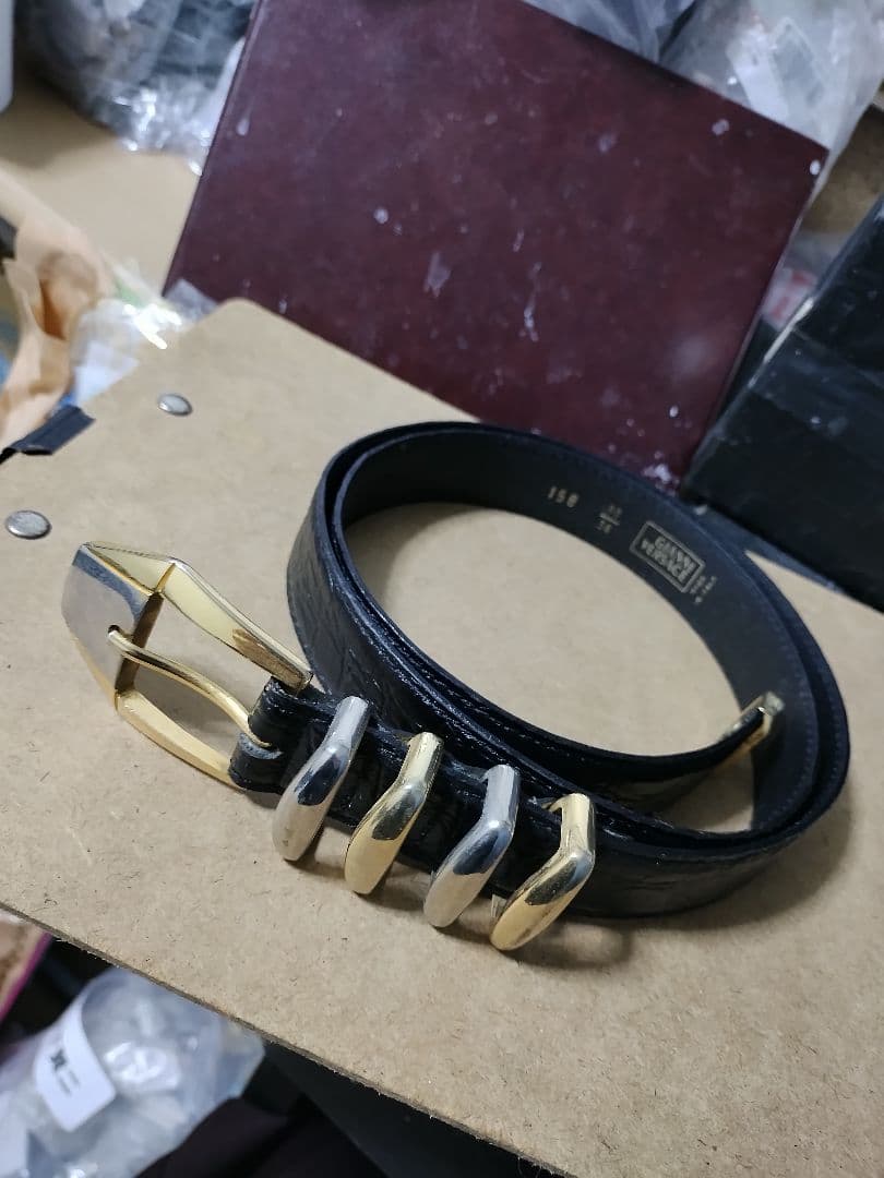 VERSACE ベルサーチ 4連本革ベルト イタリア製 高級感あり良好品の通販