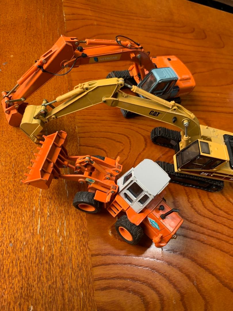 日立Landy EX200、日立Landy LX70、CAT REGA320