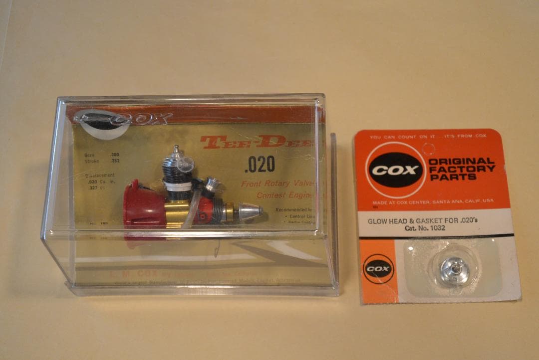 Cox TeeDee 02エンジン　プラグ付き Performance Engines > Engines > Cox International