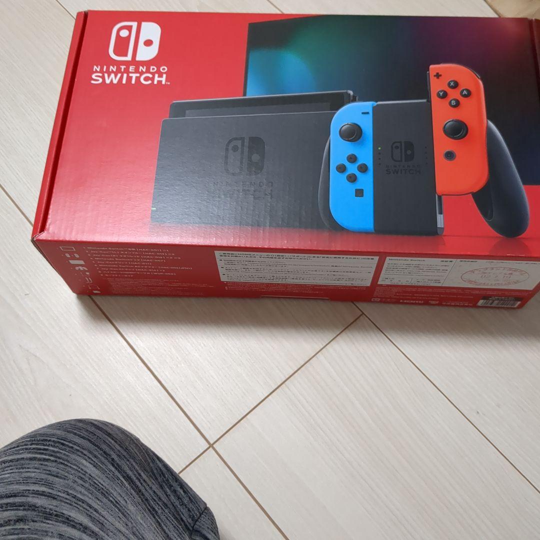 保管状態良好　Nintendo Switch 本体 青/赤 ジョイコン付き
