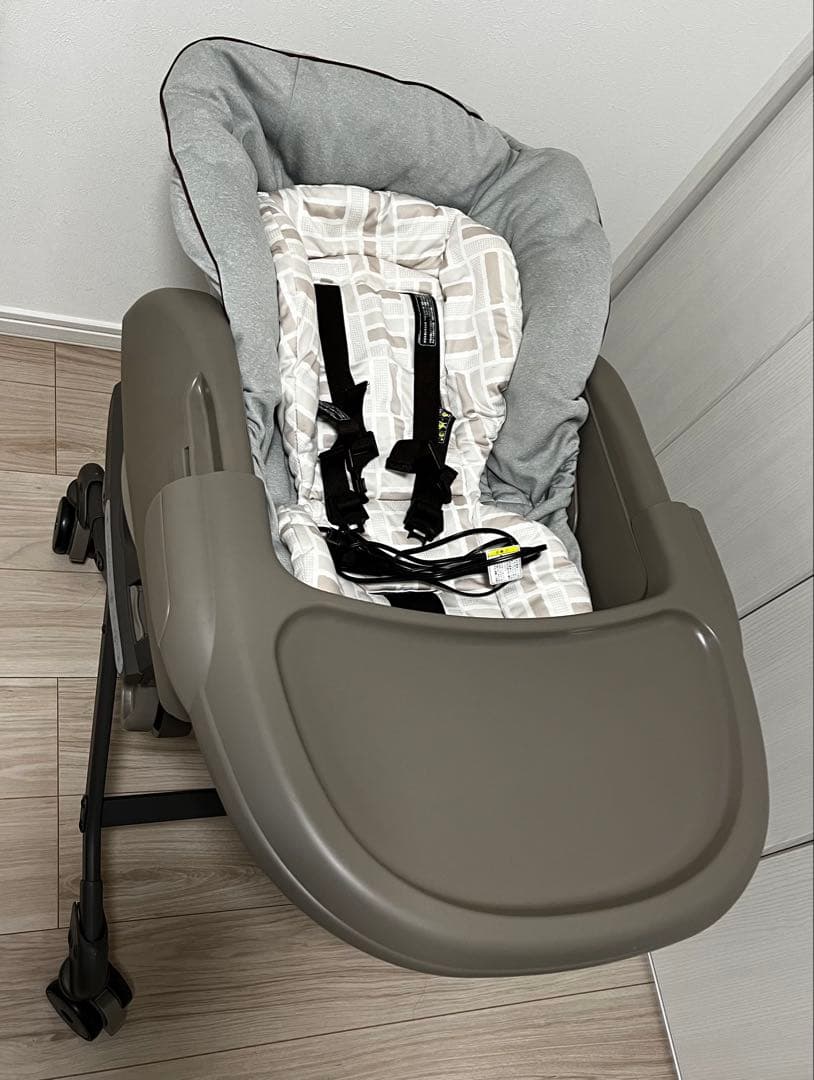 y*2様 【美品】Combi ネムリラ AUTO SWING(電動) Combi（コンビ） 電動ベビーラック レンタル ネムリラ オート