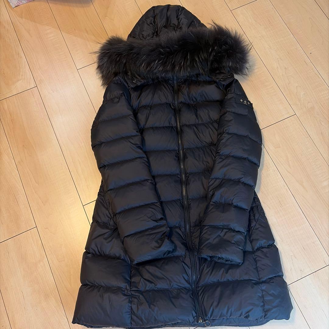 TATRAS サルマ 03ブラックダウンジャケット フード付き