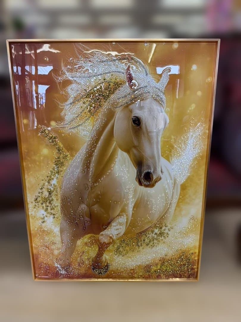 アートパネル　馬　ゴールド　水晶絵　白馬　絵　額縁　壁掛け　アート　額絵　ウマ