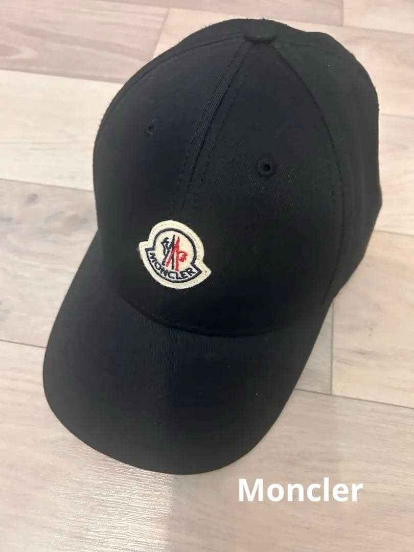Monclerモンクレールキャップ　ブラック　美品再々値下げしました。