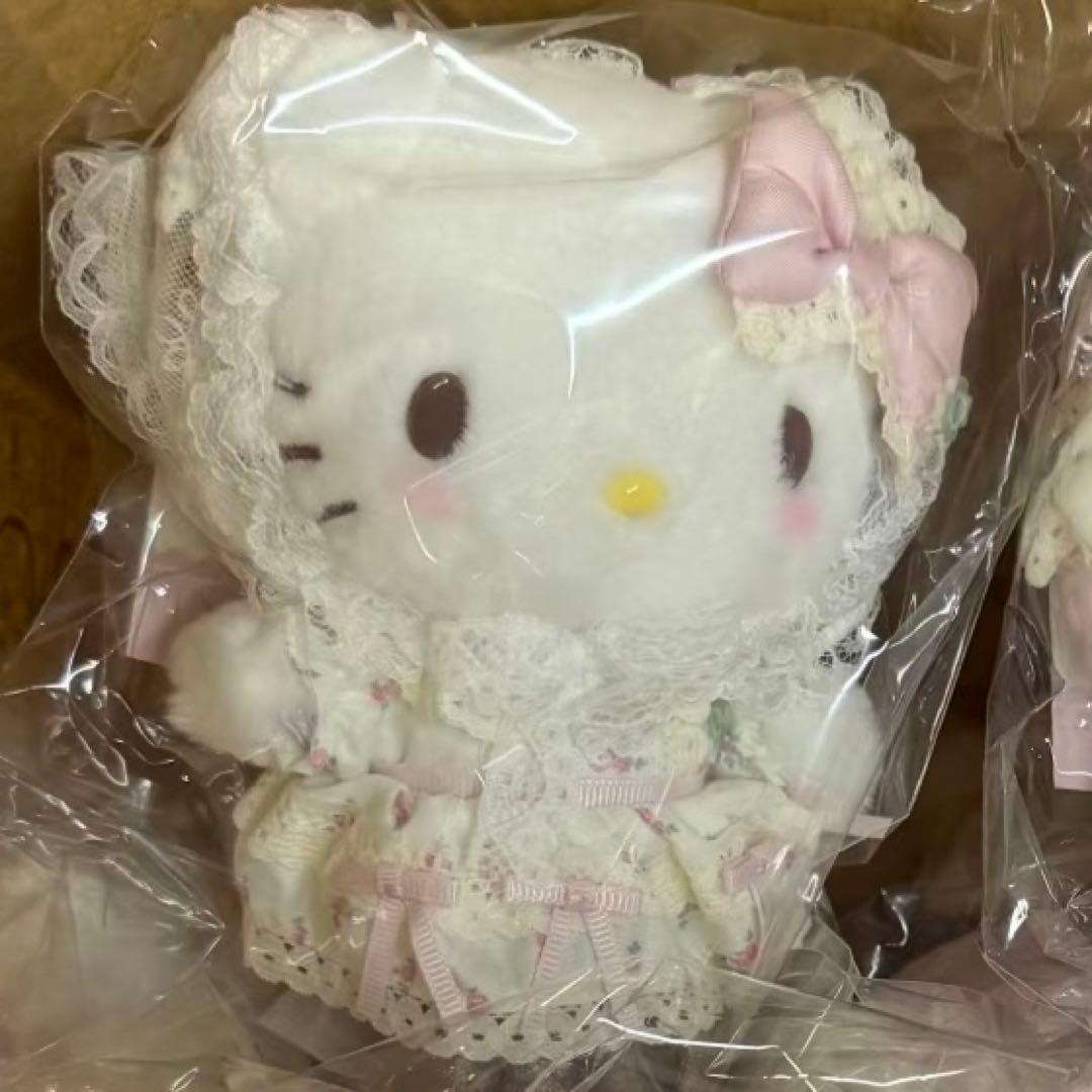 ハローキティ マスコットホルダー フォレストレース - メルカリ