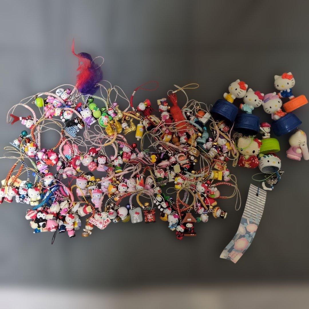 ハローキティ ご当地根付け100個まとめ売り　おまけ付き