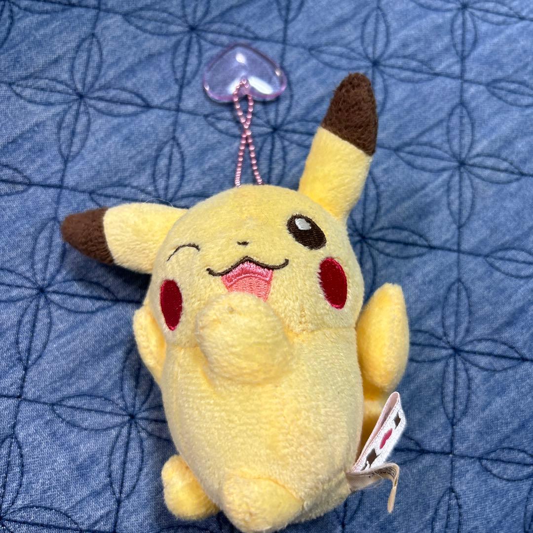 ポケモン ピカチュウ ぬいぐるみキーホルダー 約10cm ハート型