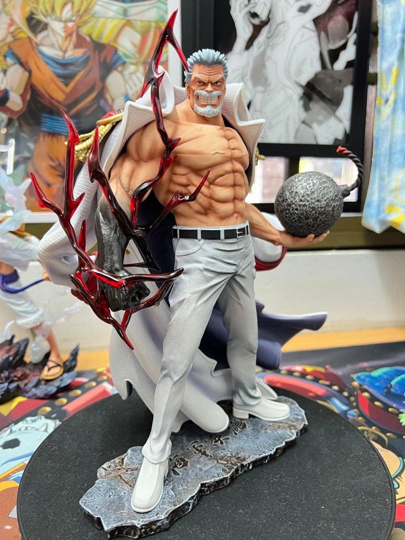 ONE PIECE ワンピース モンキー・D・ガープ フィギュア ガレージ