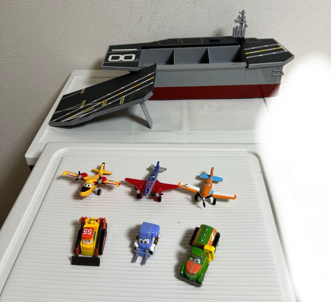 プレーンズの船、ディッパー、ミニカー