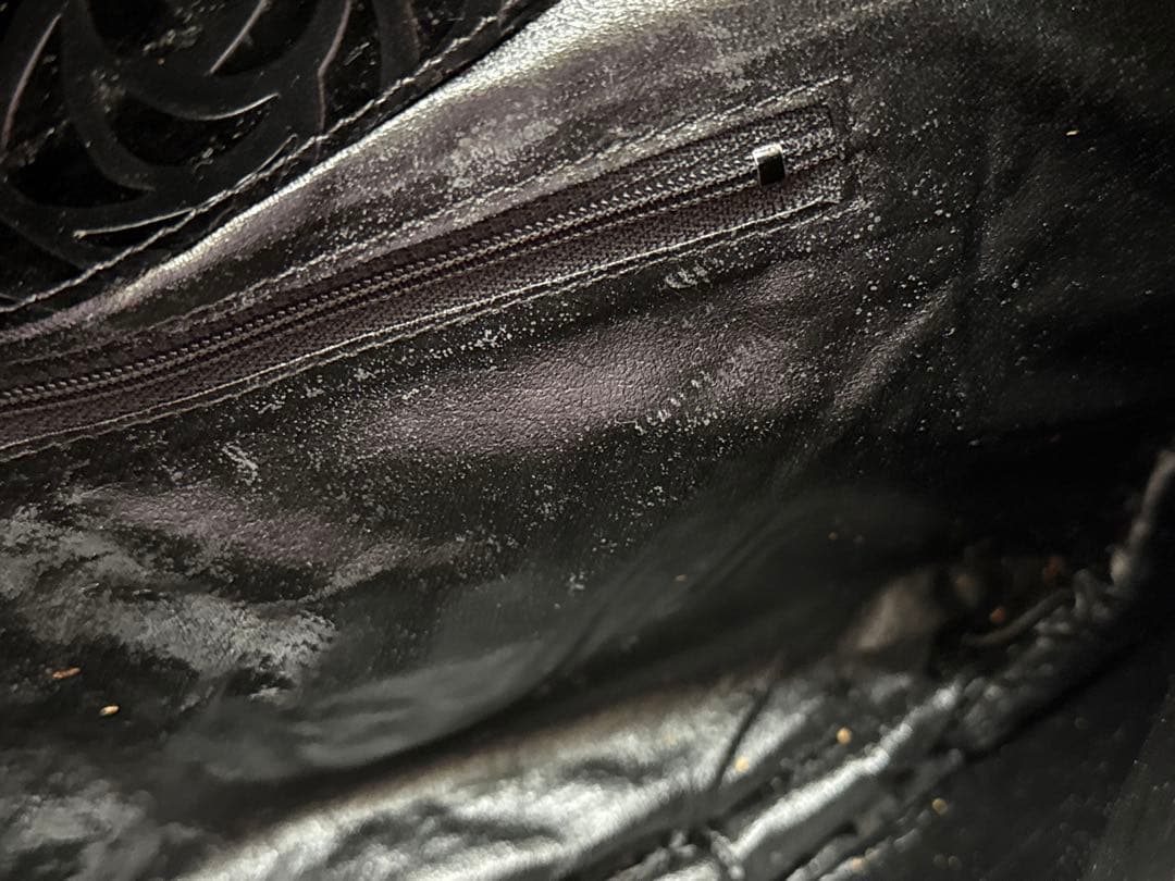 難アリ 本革 beauty:beast ビューティビースト 薔薇型押しバッグ 黒