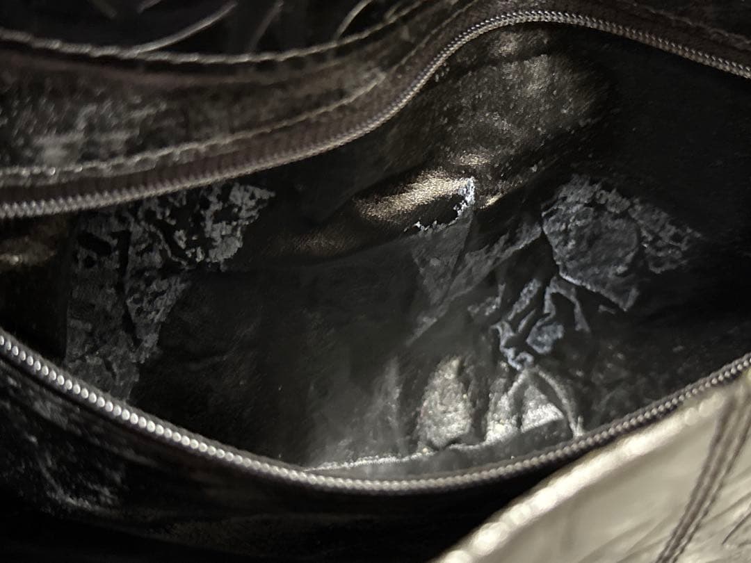 難アリ 本革 beauty:beast ビューティビースト 薔薇型押しバッグ 黒