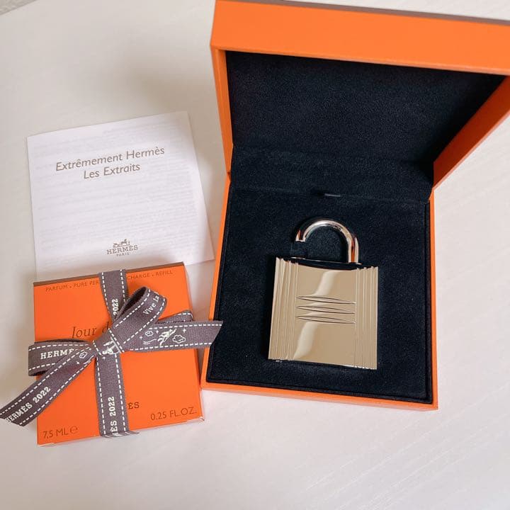 HERMES エルメス　ジュエルロック　カデナケース　アトマイザー　香水ケース
