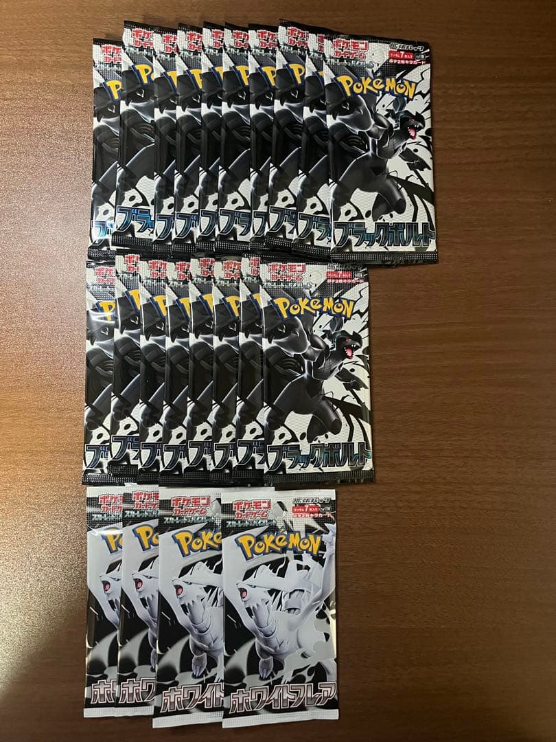 マ*ヴ様 ブラックボルト 18パック ホワイトフレア4パック 複数周り集めたパッ 楽天市場】6月6日発売 デラックスパック ブラックボルト ホワイト