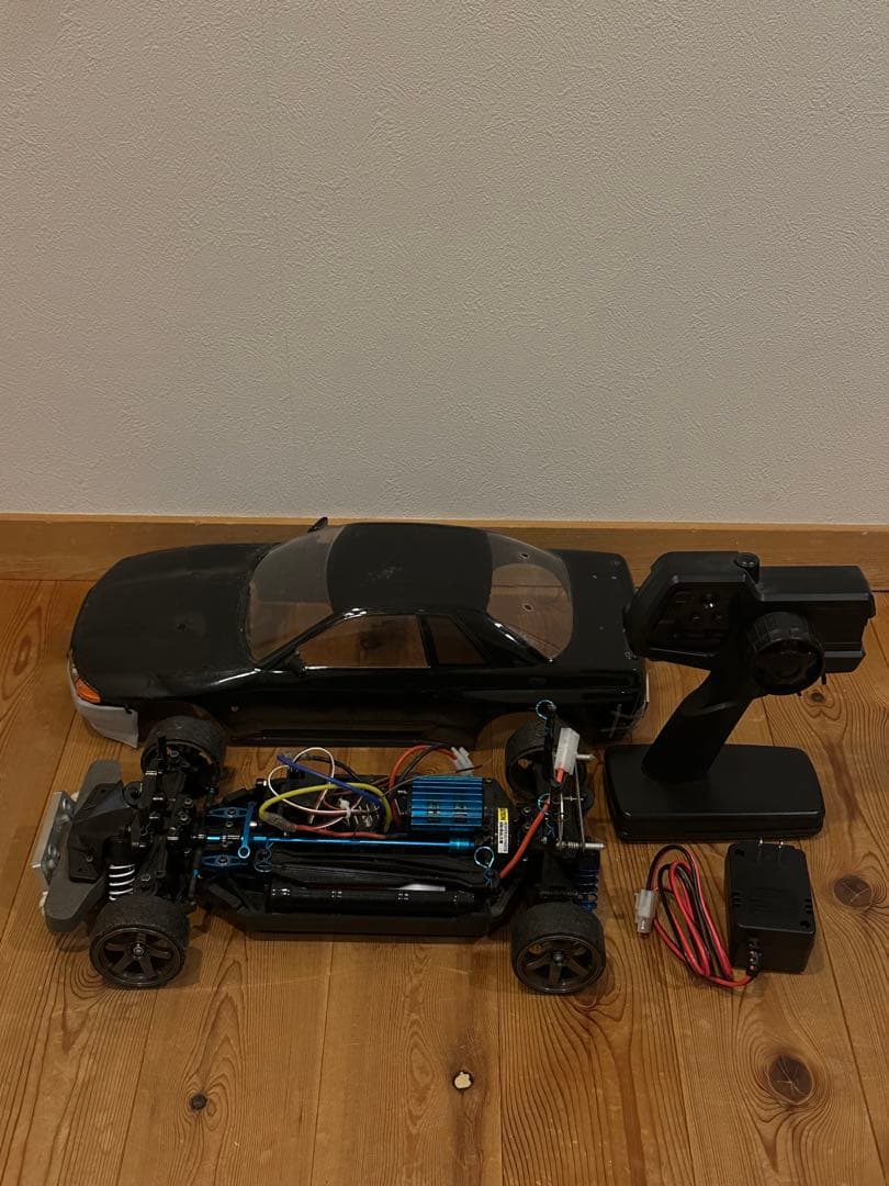 タミヤ　TT-02 セット　R32 GTR