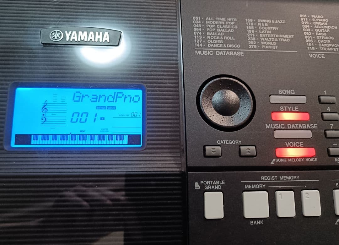 Yamaha PSR-E423 ポータブルキーボード 61鍵盤 黒 ジャンク - メルカリ